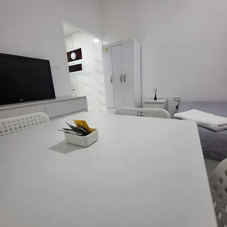 Staycation Full Studio Apartment 12306 أبو ظبي المظهر الخارجي الصورة