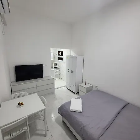 Staycation Full Studio Apartment 12306 أبو ظبي المظهر الخارجي الصورة